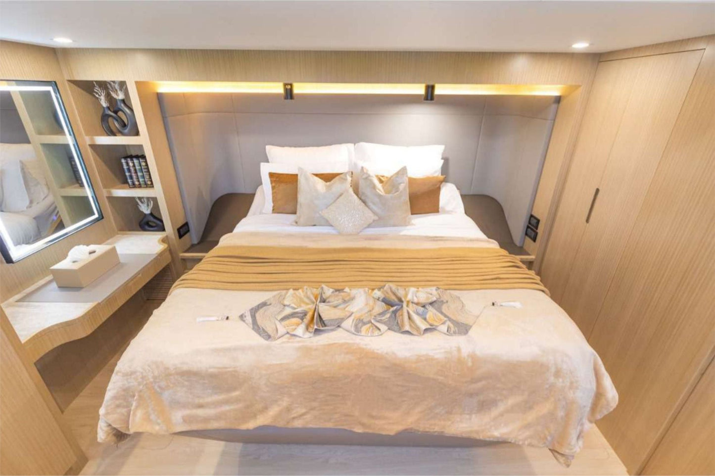 Infinity 60ft(18m) 40 Guest Capacity - Flame Travel Dubai