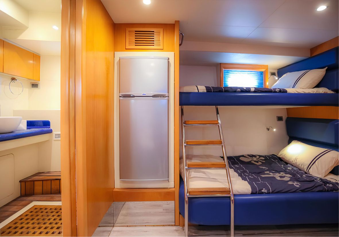 Hamdan 65ft(20m) 23 Guest Capacity - Flame Travel Dubai