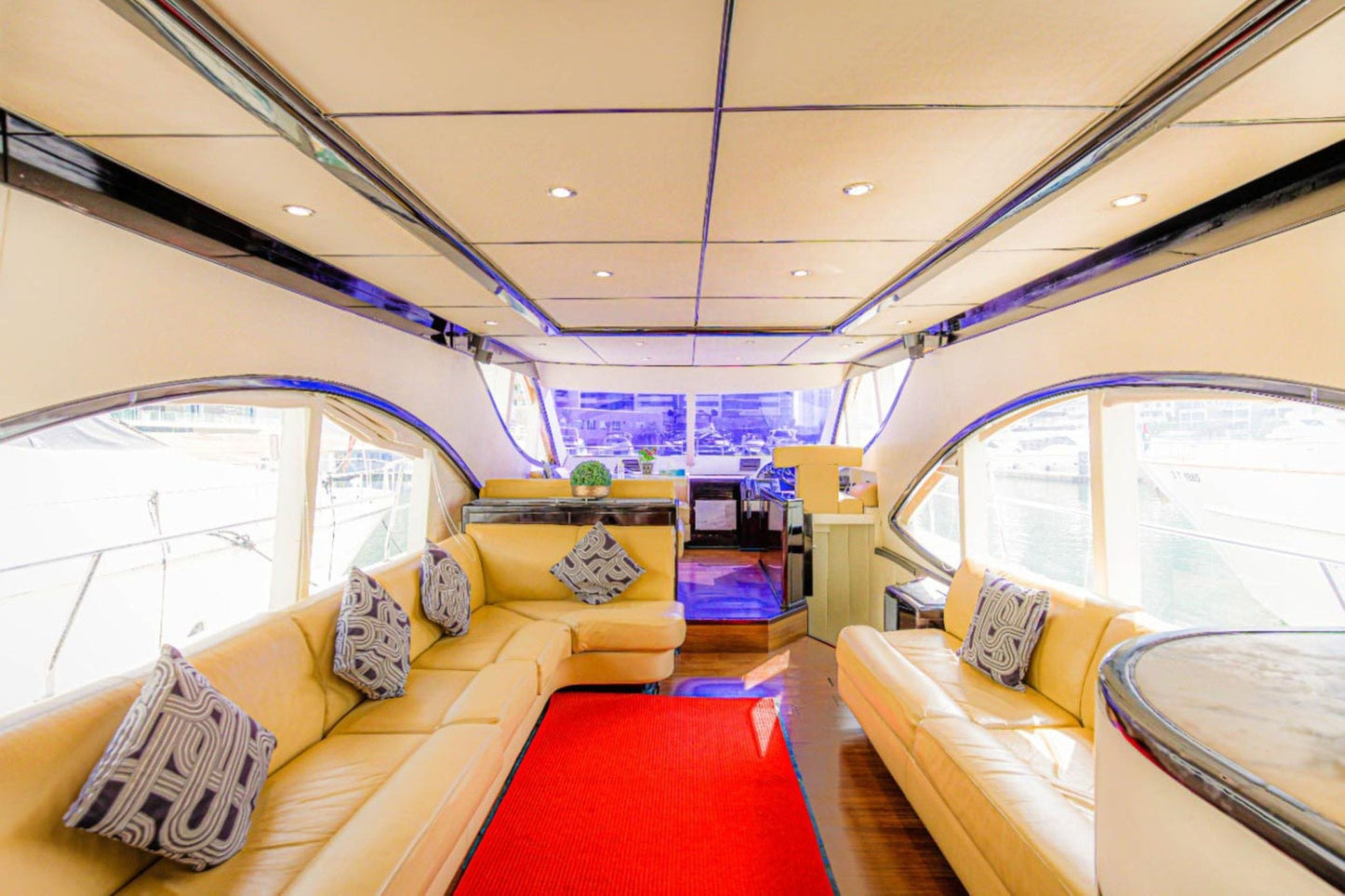 Tisck 75ft(23m) 30 Guest Capacity - Flame Travel Dubai