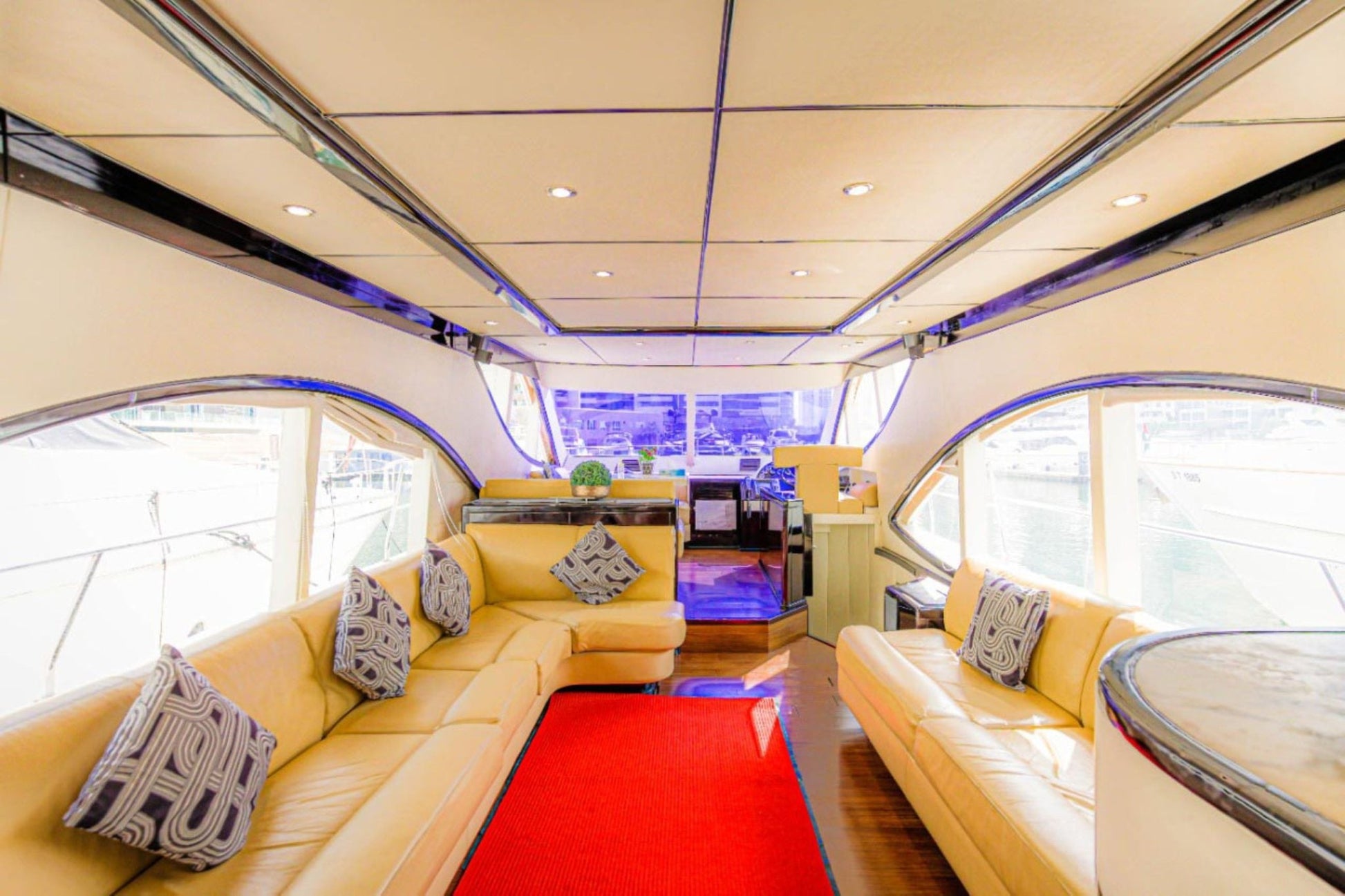 Tisck 75ft(23m) 30 Guest Capacity - Flame Travel Dubai