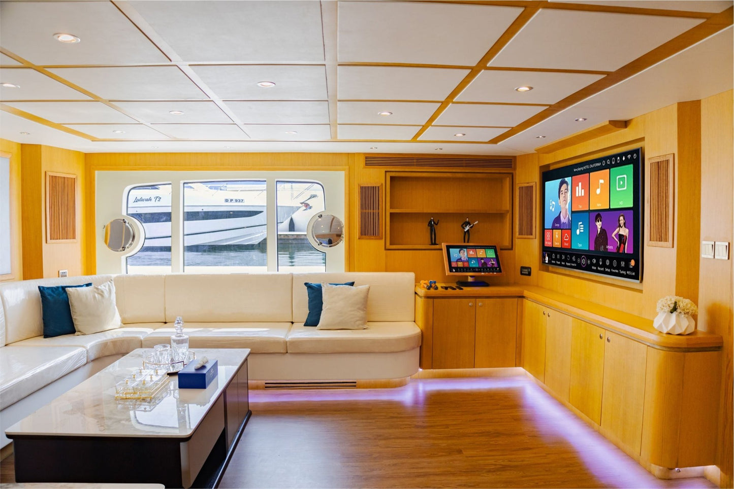 Kona 110ft(34m) 85 Guest Capacity - Flame Travel Dubai