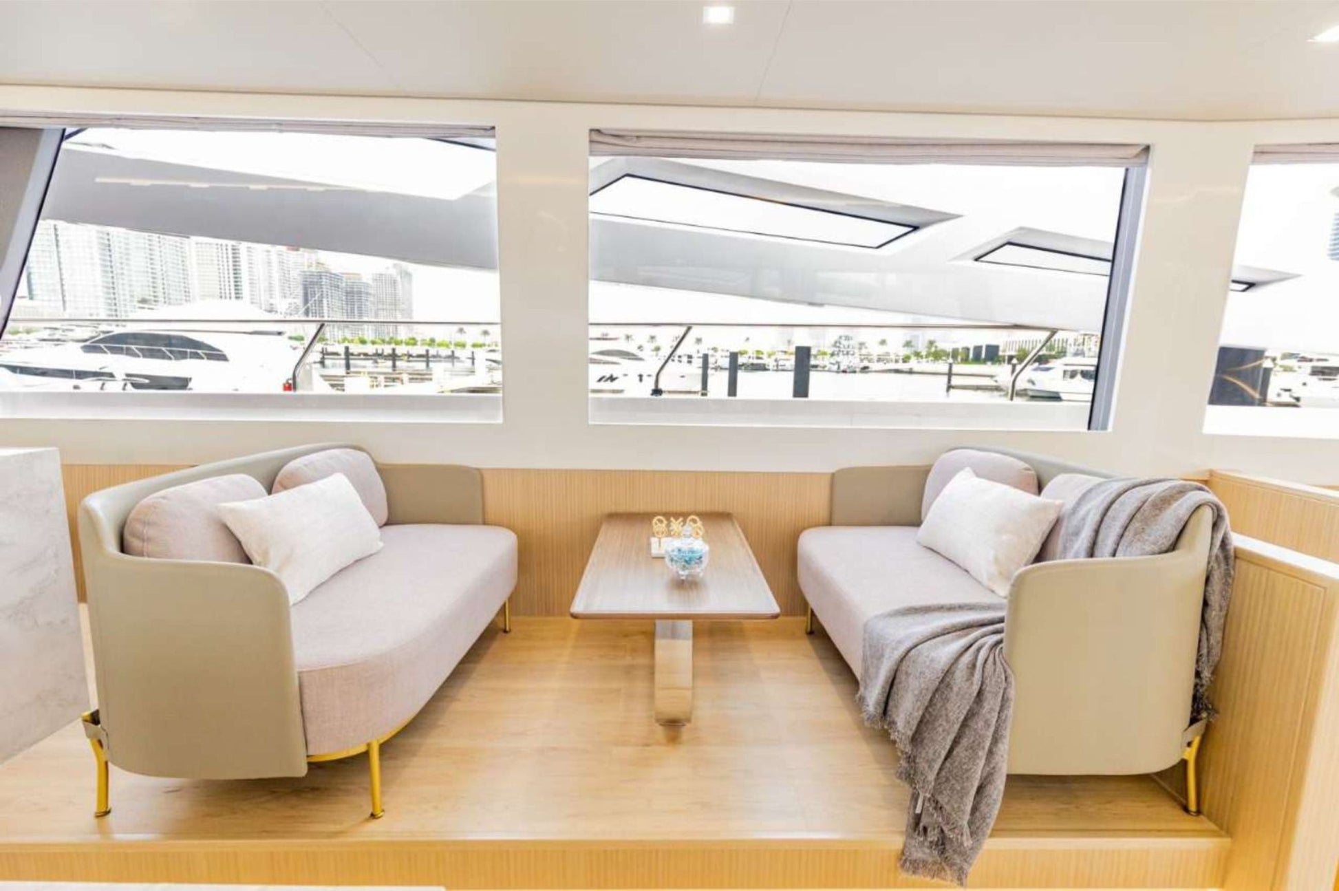 Infinity 60ft(18m) 40 Guest Capacity - Flame Travel Dubai