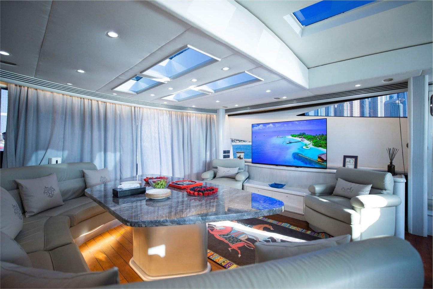 Panther 95ft(29m) 20 Guest Capacity - Flame Travel Dubai