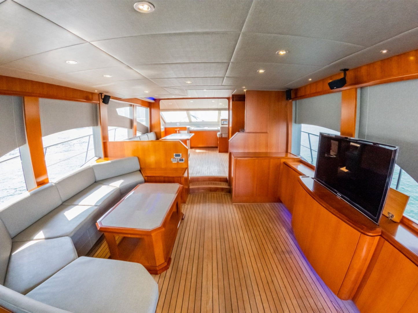 Lana 62ft(19m) 20 Guest Capacity - Flame Travel Dubai