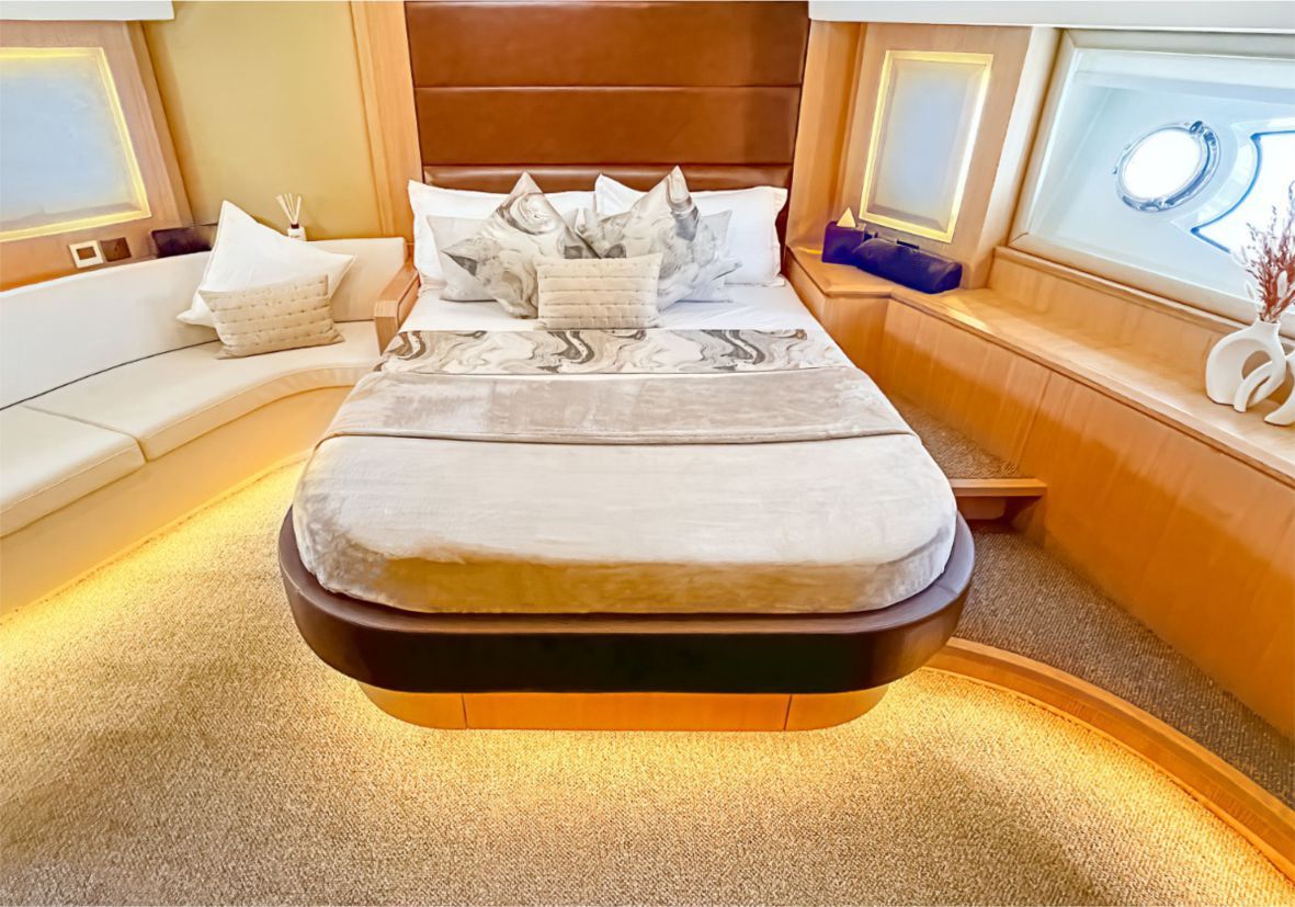 Astra 76ft(23m) 40 Guest Capacity - Flame Travel Dubai