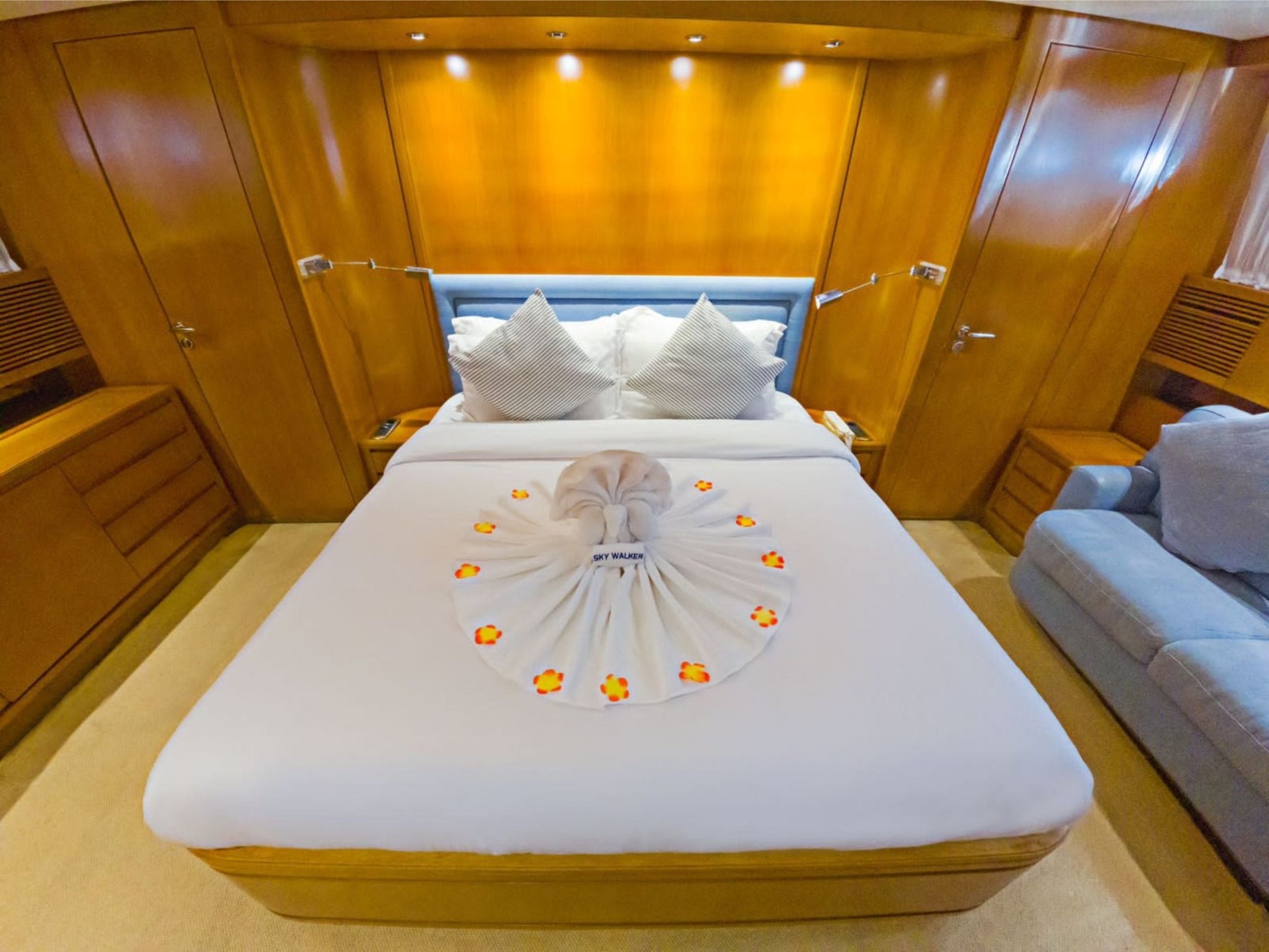 San Lorenzo 82ft(25m) 50 Guest Capacity - Flame Travel Dubai