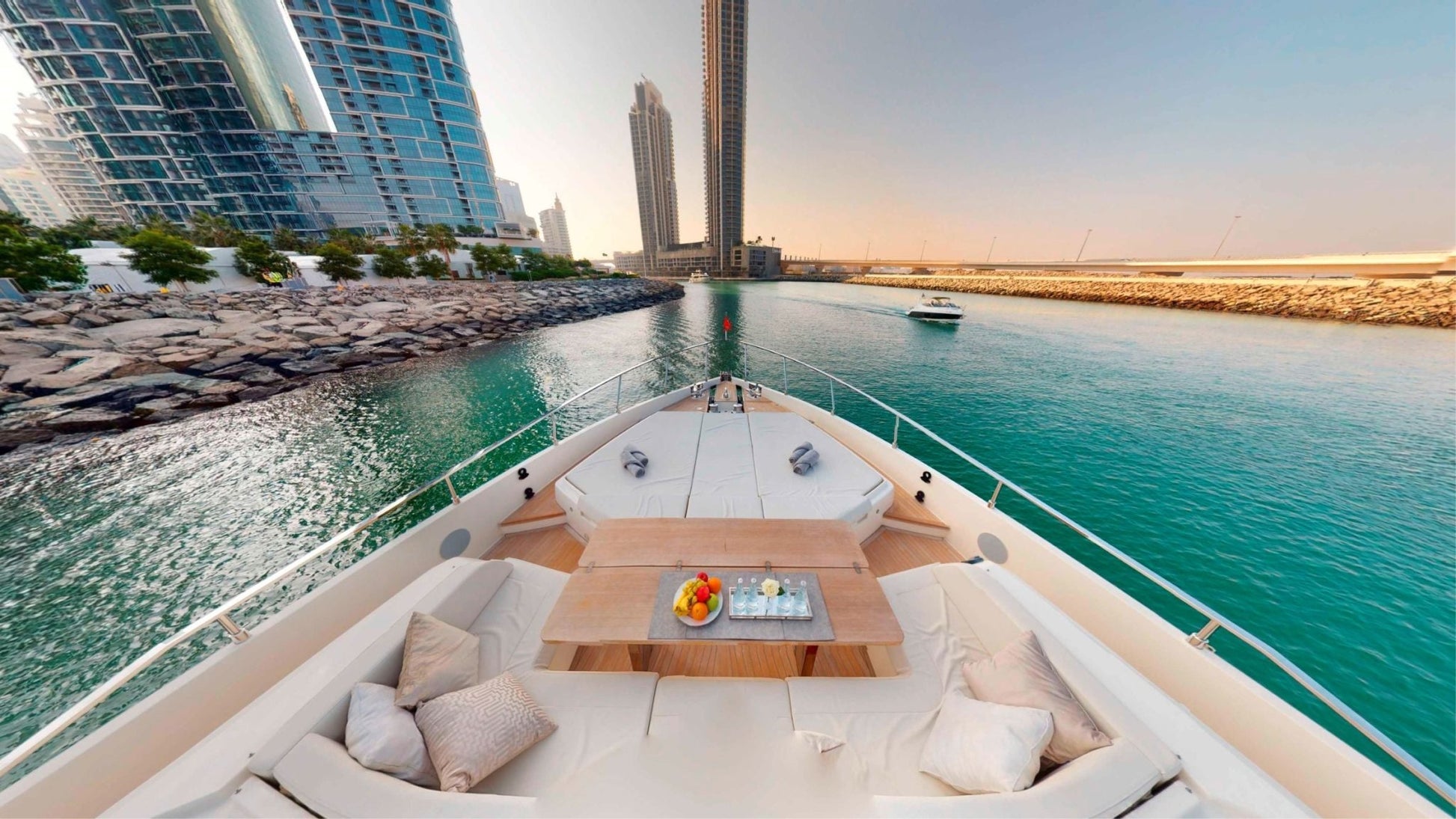 Feretti 78ft(24m) 20 Guest Capacity - Flame Travel Dubai