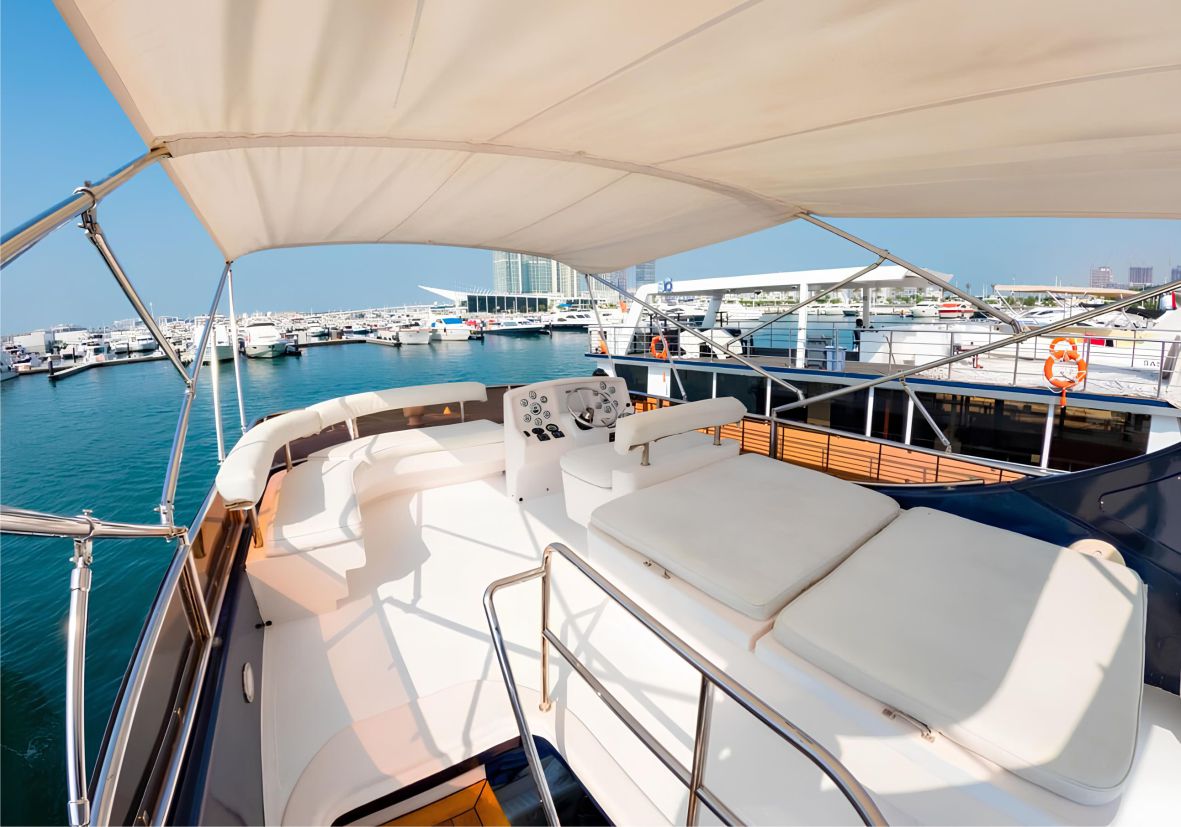 Hamdan 65ft(20m) 23 Guest Capacity - Flame Travel Dubai