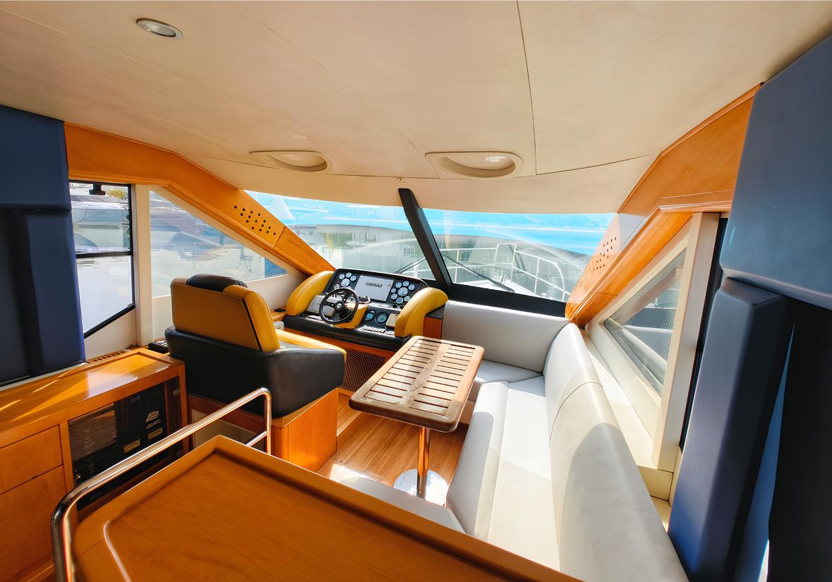 Hamdan 65ft(20m) 23 Guest Capacity - Flame Travel Dubai